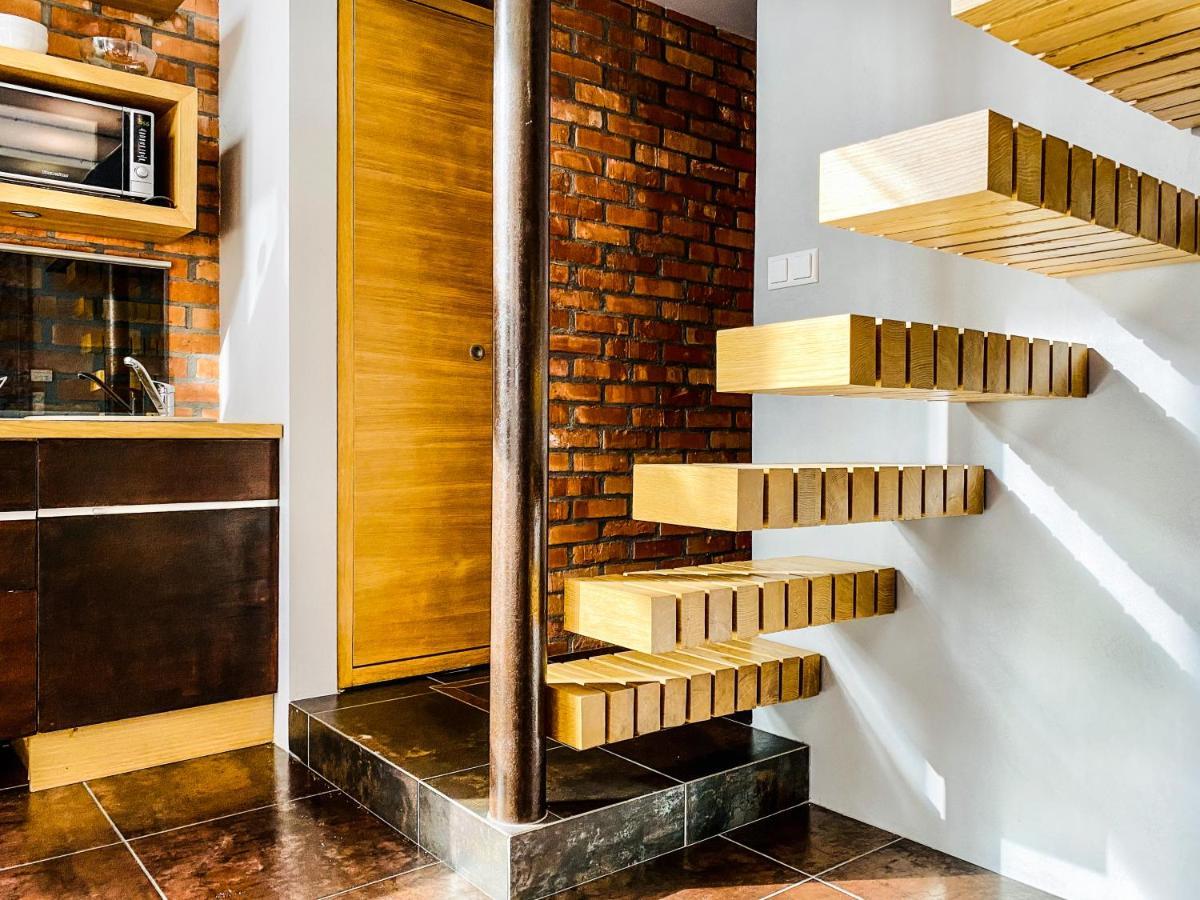 Zwierzyniecka Lofts With Patio, Cracow Heart Old Town Appartement