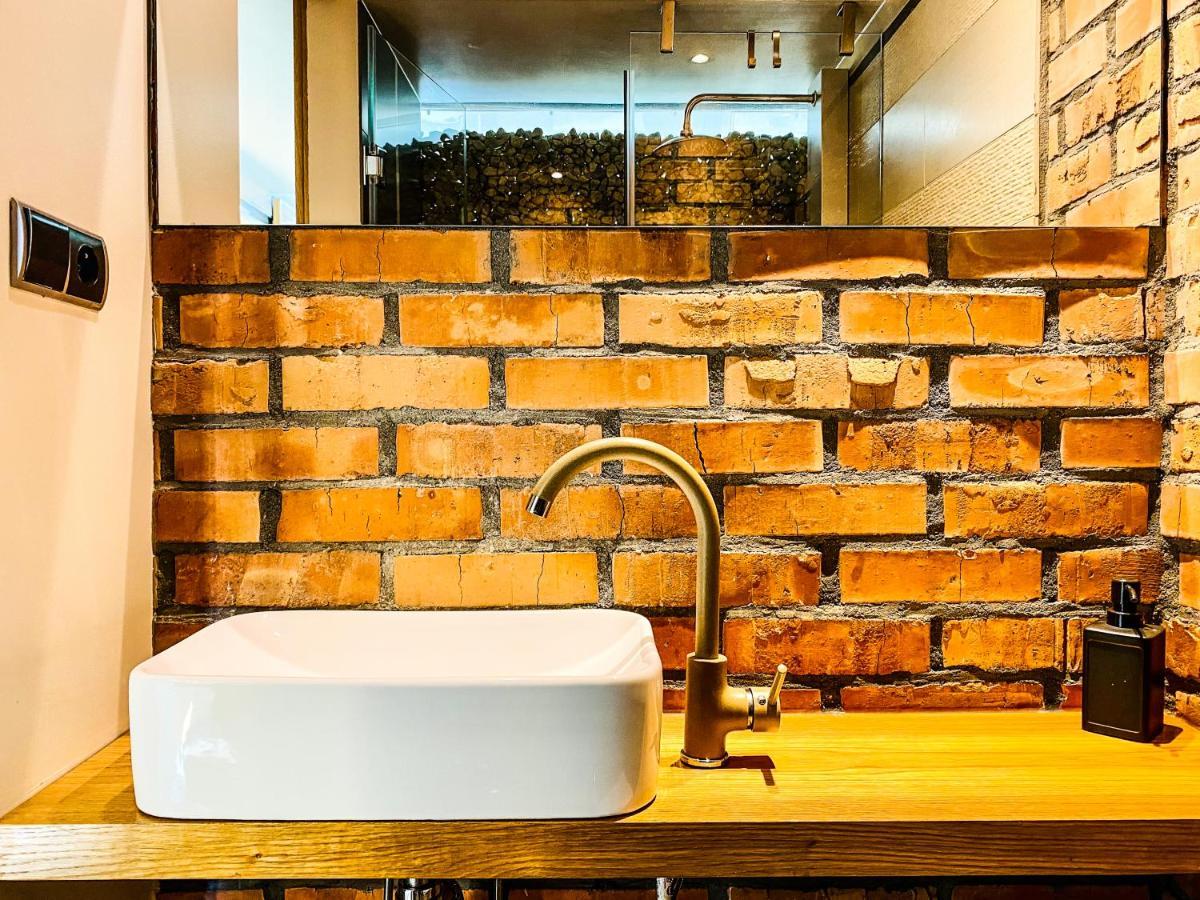 Zwierzyniecka Lofts With Patio, Cracow Heart Old Town Appartement